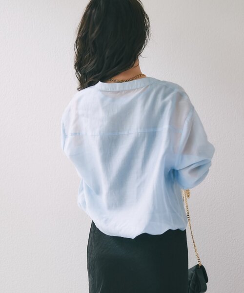 La boutique BonBon（ラブティックボンボン）の「【今すぐお届け！・1枚でおしゃれ見え】シアーレイヤードブラウス（シャツ/ブラウス・レディース・ホワイト/サックスブルー/チャコールグレー・FREE）」の10枚目の写真