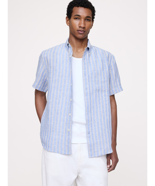 Banana Republic（バナナリパブリック）の「スタンダードフィット リネン ショートスリーブ シャツ（シャツ/ブラウス・メンズ・ネイビー/ホワイト/オリーブ/ナチュラル/ホワイト×ブルー・S/M/L/XL）」の3枚目の写真