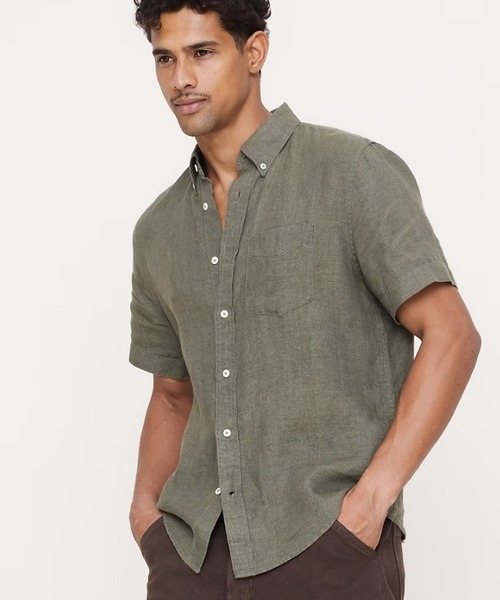 Banana Republic（バナナリパブリック）の「スタンダードフィット リネン ショートスリーブ シャツ（シャツ/ブラウス・メンズ・ネイビー/ホワイト/オリーブ/ナチュラル/ホワイト×ブルー・S/M/L/XL）」の4枚目の写真