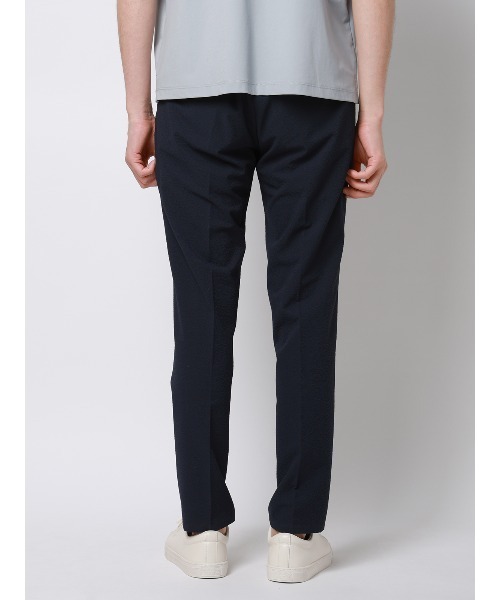 SUIT SQUARE（スーツスクエア）の「FLAT タックテーパードパンツ ウォッシャブル ストレッチ ドライシアサッカー 無地 裾上げ済み（スラックス・メンズ・ライトグレー/ブルー・S/M/L）」の5枚目の写真