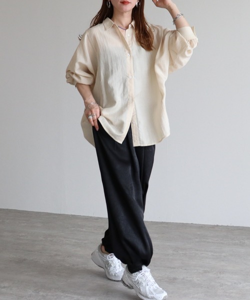 zena（ジェナ）の「シアーストライプドルマンシャツ/ オーバーサイズ / 春シャツ（シャツ/ブラウス・レディース・ブルー系その他/ベージュ系その他・FREE）」の10枚目の写真