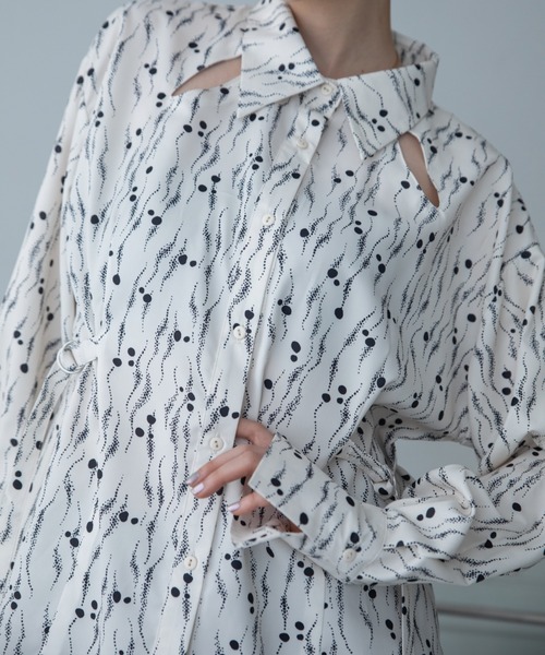 VACANCY(ヴァカンシー)の「ドットウェーブカット アウトブラウス(シャツ/ブラウス・レディース・ブラック/アイボリー・FREE)」の22枚目の写真