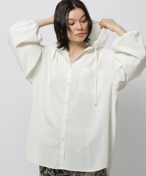 niko and...（ニコアンド）の「アソートUVフーディシャツ（シャツ/ブラウス・レディース・ライトブルー/オフホワイト/ブルー・FREE）」の6枚目の写真