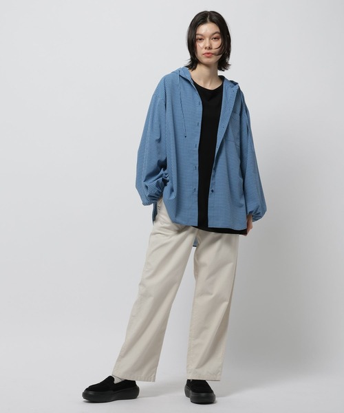 niko and...（ニコアンド）の「アソートUVフーディシャツ（シャツ/ブラウス・レディース・ライトブルー/オフホワイト/ブルー・FREE）」の7枚目の写真