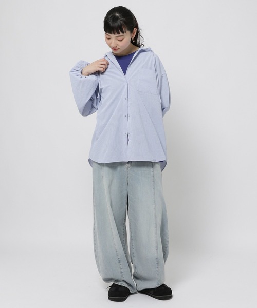 niko and...（ニコアンド）の「アソートUVフーディシャツ（シャツ/ブラウス・レディース・ライトブルー/オフホワイト/ブルー・FREE）」の10枚目の写真