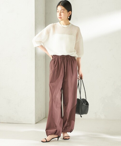 SHIPS(シップス)の「〈接触冷感 / 撥水加工〉TEXBRID(R) 裾 ドロスト パンツ(その他パンツ・レディース・ブラック/ブラウン・ONE SIZE)」の17枚目の写真