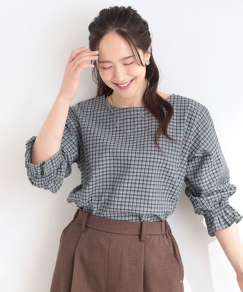SHOO・LA・RUE（シューラルー）の「【セットアップ可/洗濯機可】上品チェックが好印象 ゆるさら6分袖ブラウス（シャツ/ブラウス・レディース・ブルー系6/チャコールグレー/イエロー系その他3/ホワイト系4/ネイビー系1・03/02/01/04）」の21枚目の写真