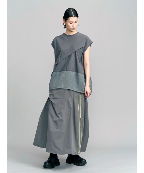 UN3D.（アンスリード）の「SIDE LINE TUCK SKIRT / サイドラインタックスカート（スカート・レディース・ブラック/グレー・38/36）」の19枚目の写真