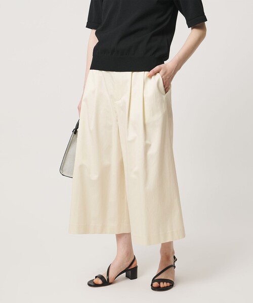UNITED ARROWS(ユナイテッドアローズ)の「ギャバ クロップド パンツ(その他パンツ・レディース・オフホワイト/ダークブラウン/ブラック・36/38)」の15枚目の写真