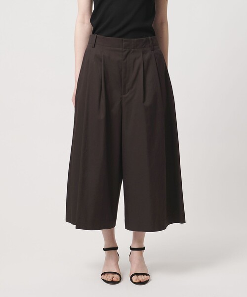 UNITED ARROWS(ユナイテッドアローズ)の「ギャバ クロップド パンツ(その他パンツ・レディース・オフホワイト/ダークブラウン/ブラック・36/38)」の22枚目の写真