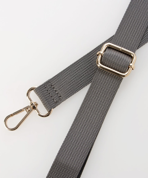 cache cache（カシュ カシュ）の「カシュカシュ cachecache / ヒネリ金具2wayナイロンキルティングトートM（トートバッグ・レディース・ベージュ/チョコ/ブラック・FREE）」の5枚目の写真