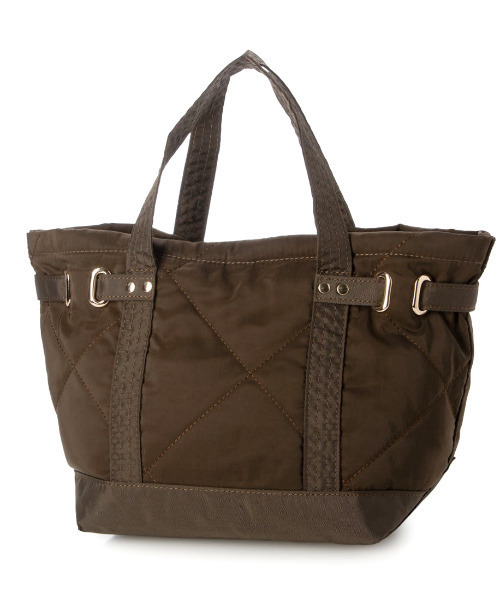 cache cache（カシュ カシュ）の「カシュカシュ cachecache / ヒネリ金具2wayナイロンキルティングトートM（トートバッグ・レディース・ベージュ/チョコ/ブラック・FREE）」の13枚目の写真
