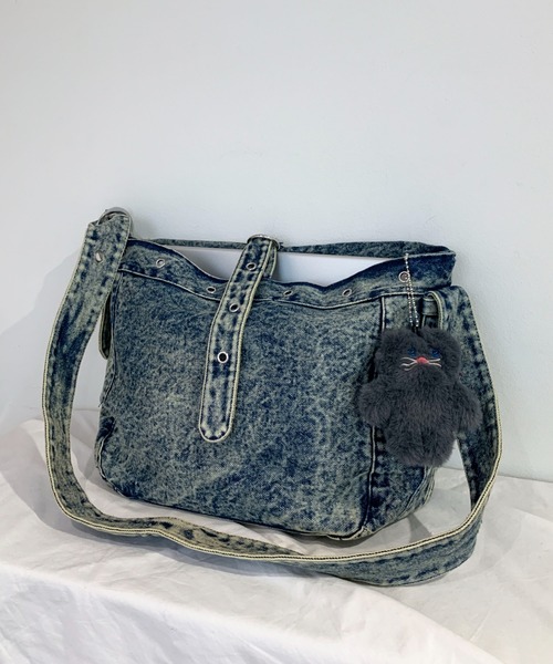 Teem Store（チームストア）の「デニム ミニワンショルダーバッグ　斜めがけ　ペットボトル（ショルダーバッグ・レディース・ブルー/ブラック・F）」の2枚目の写真