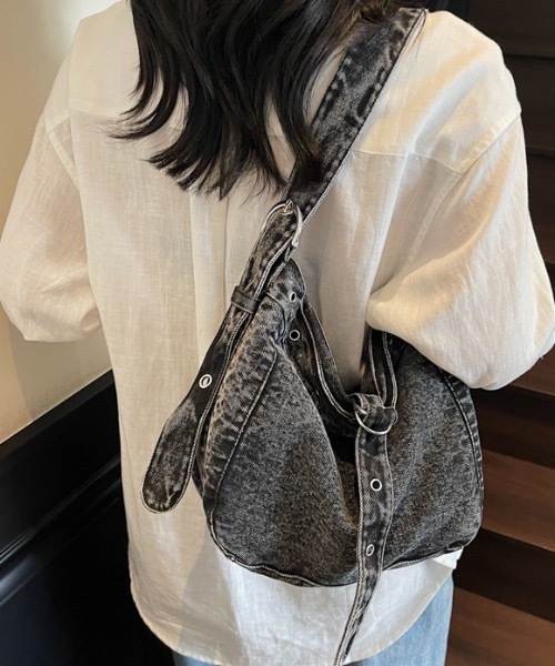 Teem Store（チームストア）の「デニム ミニワンショルダーバッグ　斜めがけ　ペットボトル（ショルダーバッグ・レディース・ブルー/ブラック・F）」の3枚目の写真