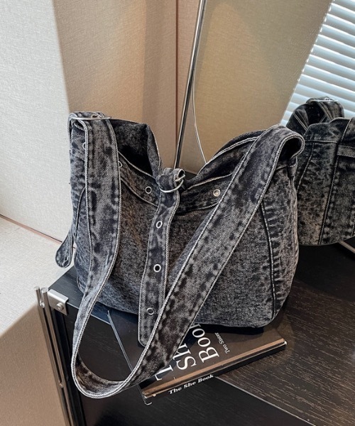 Teem Store（チームストア）の「デニム ミニワンショルダーバッグ　斜めがけ　ペットボトル（ショルダーバッグ・レディース・ブルー/ブラック・F）」の11枚目の写真