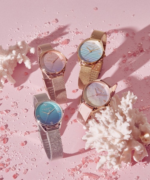 OLIVIA BURTON(オリビアバートン)の「「OLIVIA BURTON/オリビアバートン」シグネチャー - 30mm アジュール ゴールド メッシュ(アナログ腕時計・レディース・イエローゴールド・30mm)」の2枚目の写真