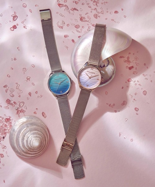 OLIVIA BURTON(オリビアバートン)の「「OLIVIA BURTON/オリビアバートン」シグネチャー - 30mm アジュール ゴールド メッシュ(アナログ腕時計・レディース・イエローゴールド・30mm)」の3枚目の写真
