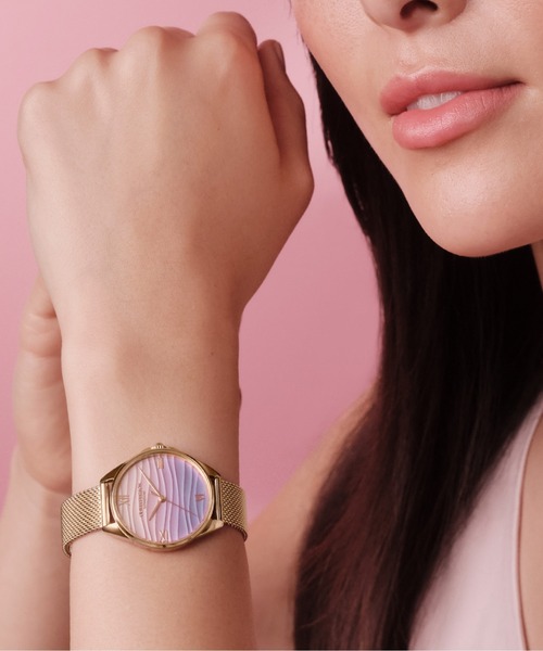 OLIVIA BURTON(オリビアバートン)の「「OLIVIA BURTON/オリビアバートン」シグネチャー - 30mm アジュール ゴールド メッシュ(アナログ腕時計・レディース・イエローゴールド・30mm)」の9枚目の写真