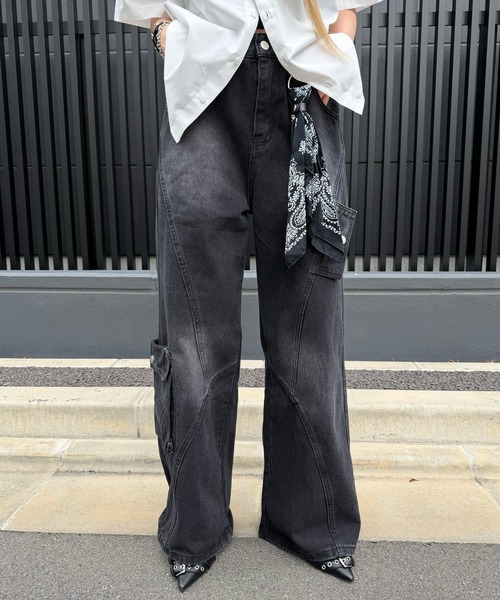 Figments(フィグメンツ)の「アシメフラップバギー(デニムパンツ・レディース・ブラック/インディゴブルー・MEDIUM/SMALL/LARGE)」の2枚目の写真