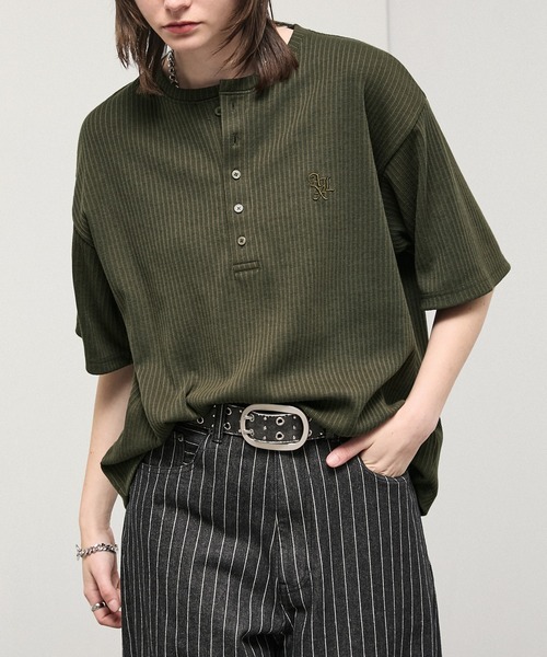 [Alfred Alex] Refined Rib Regular Fit Henley Tee (тонкая рубчикованная Henley футболка)