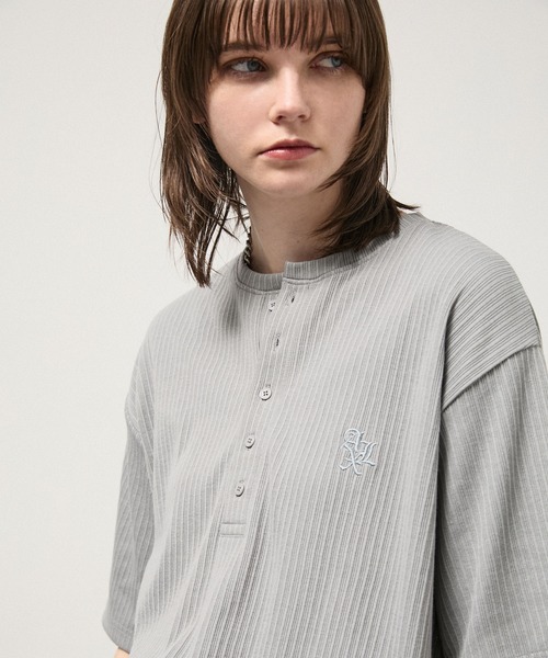 Alfred Alex(アルフレッドアレックス)の「【Alfred Alex】Refined Rib Regular Fit Henley Tee / テレコリブ レギュラーフィット ヘンリーネックTシャツ(Tシャツ/カットソー・メンズ・ブラック/チャコール/グレー/カーキブラウン/オフホワイト・L/M)」の10枚目の写真