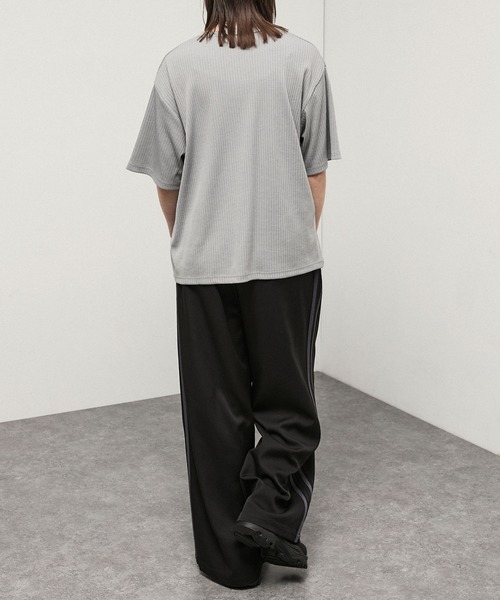 Alfred Alex(アルフレッドアレックス)の「【Alfred Alex】Refined Rib Regular Fit Henley Tee / テレコリブ レギュラーフィット ヘンリーネックTシャツ(Tシャツ/カットソー・メンズ・ブラック/チャコール/グレー/カーキブラウン/オフホワイト・L/M)」の19枚目の写真