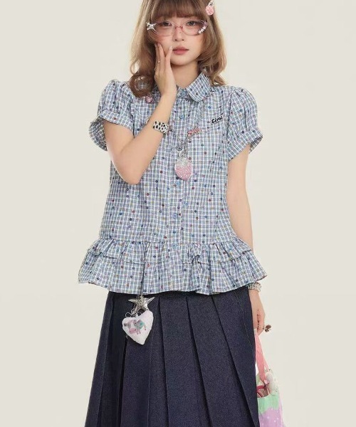 GEMEDA（ジェメダ）の「チェック柄シャーリングペプラムブラウス／フリル半袖トップス（シャツ/ブラウス・レディース・ブルー/ベージュ・M）」の9枚目の写真