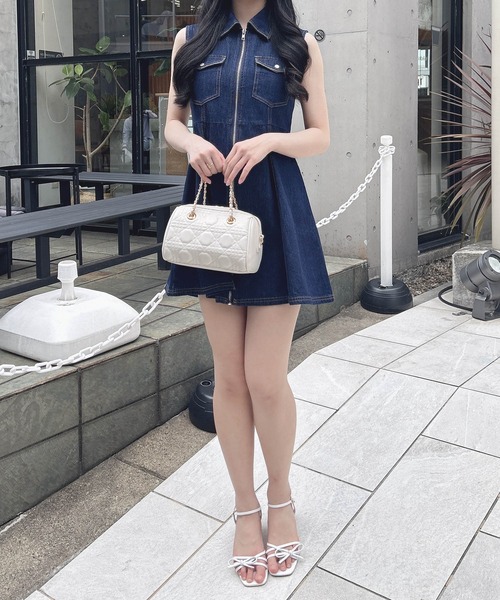 INGNI(イング)の「合皮切替デニムノースリワンピース(ワンピース・レディース・ネイビー系5/ブルー系5・M)」の8枚目の写真