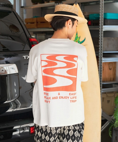 Free&Easy(フリーアンドイージー)の「【Free&Easy(フリーアンドイージー)】別注プリントTシャツ/M(ユニセックス)(Tシャツ/カットソー・メンズ・ネイビー/オフホワイト・MEDIUM/LARGE)」の5枚目の写真