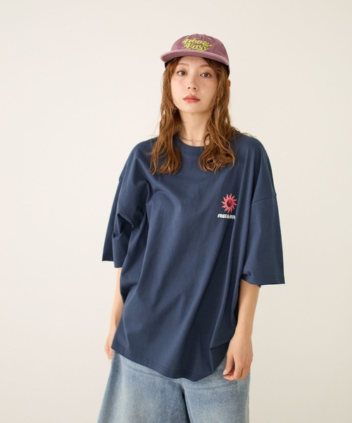 Free&Easy(フリーアンドイージー)の「【Free&Easy(フリーアンドイージー)】別注プリントTシャツ/M(ユニセックス)(Tシャツ/カットソー・メンズ・ネイビー/オフホワイト・MEDIUM/LARGE)」の20枚目の写真