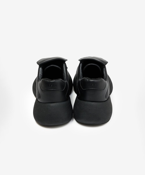 VEIN (ヴェイン)の「ナイロンツイルパファー クリートトレーナー / NY TWILL PUFFER CLEAT TRAINER(スニーカー・メンズ・ブラック・43/42/41)」の4枚目の写真