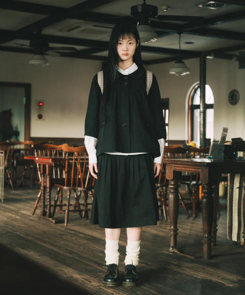 OHESHIO（オヘシオ）の「ROUNDED COLLAR COTTON JACKET, BLACK（その他アウター・レディース・その他・FREE）」の2枚目の写真