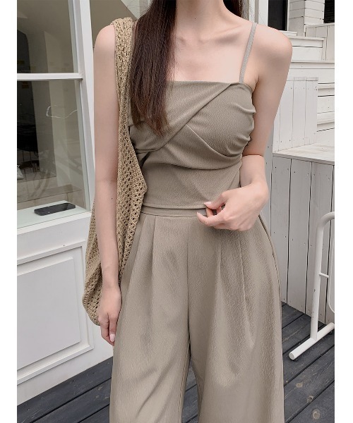 FAVORITO(ファヴォリート)の「キャミ+ワイドパンツセットアップ(セットアップ・レディース・ベージュ/ブラック/モカ・F)」の3枚目の写真