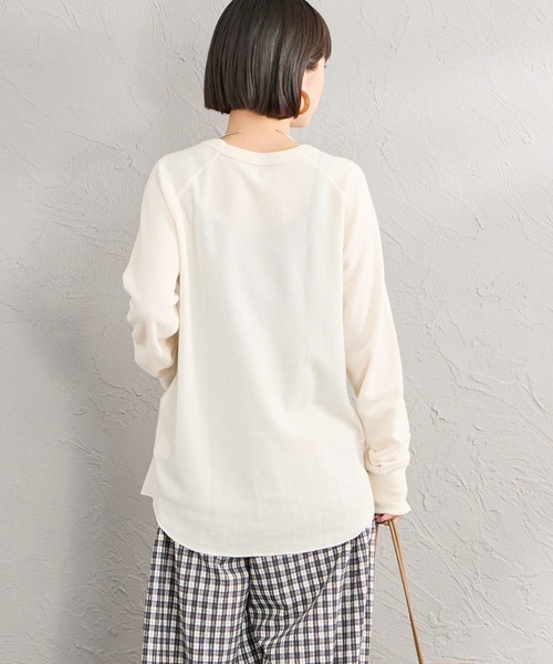 HANES（ヘインズ）の「[HANES/ヘインズ] サーマル クルーネックロングスリーブカットソー（Tシャツ/カットソー・レディース・オフホワイト/レッド/グレー・L/M）」の14枚目の写真