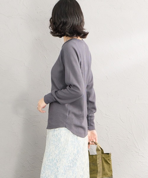 HANES（ヘインズ）の「[HANES/ヘインズ] サーマル クルーネックロングスリーブカットソー（Tシャツ/カットソー・レディース・オフホワイト/レッド/グレー・L/M）」の22枚目の写真