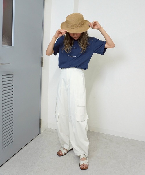 gossara(ゴサラ)の「【デイリー使いにぴったり】フロントロゴプリントT(Tシャツ/カットソー・レディース・ホワイト/ネイビー/オートミール・FREE)」の6枚目の写真