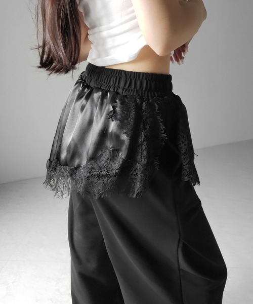 me+em select(ミームセレクト)の「【 2color 】レースドッキングレイヤードスウェットワイドパンツ / lace docking layered sweat wide pants(スウェットパンツ・レディース・ブラック/ホワイト・FREE)」の13枚目の写真