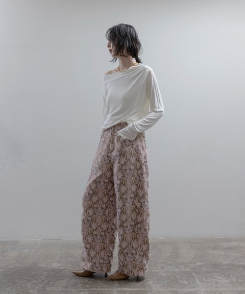 Eimee Law(エイミーロウ)の「フラワージャガード ワイドコクーンパンツ(その他パンツ・レディース・ライトピンク/ブルー/ブラック・MEDIUM)」の8枚目の写真