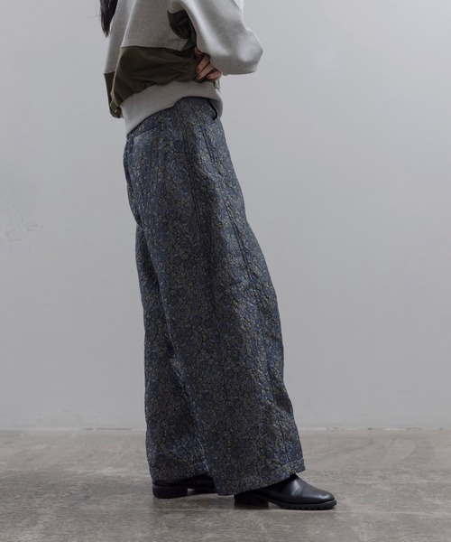 Eimee Law(エイミーロウ)の「フラワージャガード ワイドコクーンパンツ(その他パンツ・レディース・ライトピンク/ブルー/ブラック・MEDIUM)」の17枚目の写真