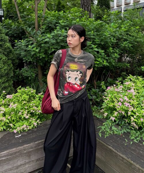 LAUGHER（ラファー）の「[ベティブープ] ボクサーTシャツ - カモ（Tシャツ/カットソー・レディース・その他・SMALL/MEDIUM/LARGE/X-LARGE）」の2枚目の写真