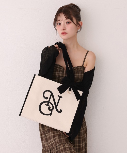 one after another NICE CLAUP(ワンアフターアナザーナイスクラップ)の「【WEB限定】ロゴ刺しゅう入りトートバッグ(トートバッグ・レディース・ピンク/ベージュ/ブラック・FREE)」の19枚目の写真