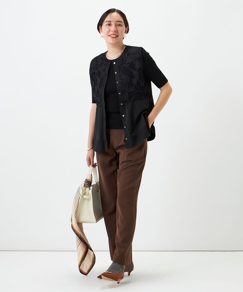 NOLLEY’S(ノーリーズ)の「《手洗い可能》レース付きペプラムベスト(ニット/セーター・レディース・ネイビー/ブラック・38)」の8枚目の写真