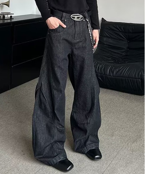 NEW GENTLEMAN(ニュージェントルマン)の「ヴェネトブラック ワイドバギー カーブ パンツ(デニムパンツ・メンズ・ブラック・M/S/L)」の2枚目の写真
