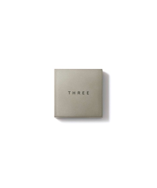THREE(スリー)の「THREE フラフュームブラッシュ(チーク・レディース・02 HAZE BLOOM/04 DEWY TWILIGHT/01 DEW KISS/03 SCARLET HORIZON・FREE)」の6枚目の写真