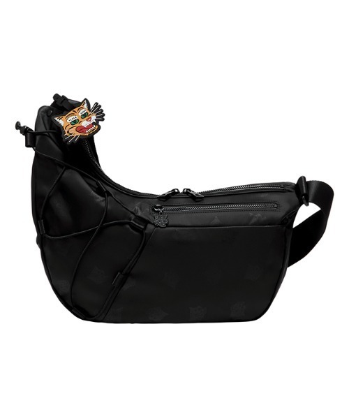 Onitsuka Tiger(オニツカタイガー)の「PRINTED MESSENGER BAG / プリンテッドメッセンジャーバッグ(ショルダーバッグ・レディース・ブラック・OS)」の1枚目の写真