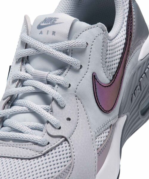 NIKE(ナイキ)の「ナイキ エア マックス エクシー プレミアム ウィメンズシューズ / Nike Air Max Excee Premium Women's Shoes IV5364-001 Pure Platinum(スニーカー・レディース・プラチナム・22.5/23/23.5/24/24.5/25/25.5)」の7枚目の写真