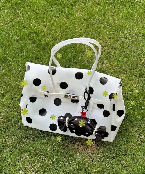LA VORAGINE(ラ ヴォラジネ)の「ジェリートートバッグjelly bag(トートバッグ・レディース・ブルー/Black/ブラック系・M)」の11枚目の写真