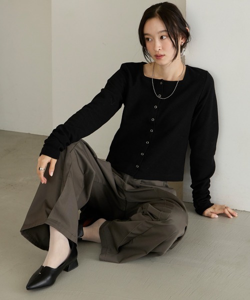 forksy.(フォルクシー)の「【forksy.】スクエアネック ワッフル シャーリングカフスカーディガン / 無地・ボーダー・花柄(カーディガン/ボレロ・レディース・ホワイト系/グレー系/ネイビー系/ブラック系/ブラック・FREE)」の15枚目の写真
