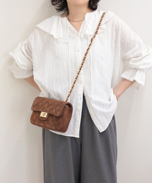 fredy emue（フレディエミュ）の「【AULENTTI / オーレンティ】スエードキルトチェーンバッグ（ショルダーバッグ・レディース・ブラウン/ベージュ・FREE）」の6枚目の写真