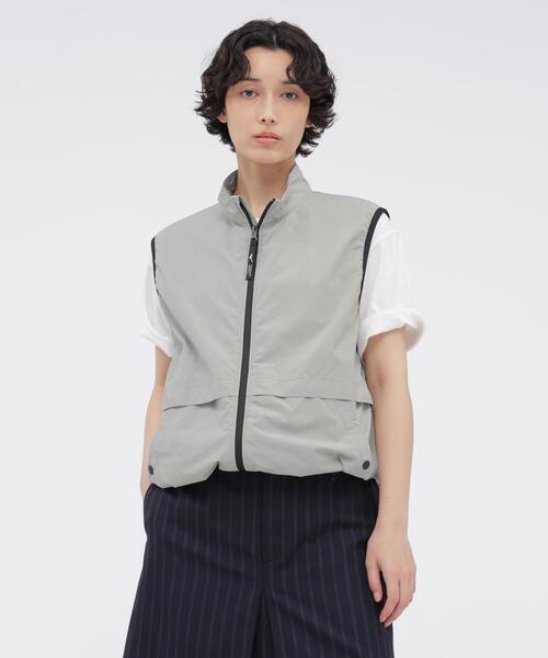 MARGARET HOWELL（マーガレットハウエル）の「RECYCLED NYLON LIGHTWEIGHT RIP STOP BLOUSON（ブルゾン・レディース・ネイビー系1/グレー系その他・2）」の2枚目の写真